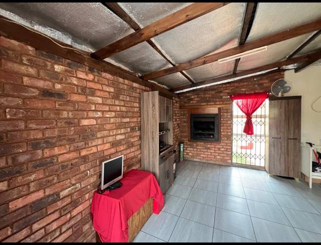 4 BEDROOM HOUSE FOR SALE IN HEIDELBERG CENTRAL